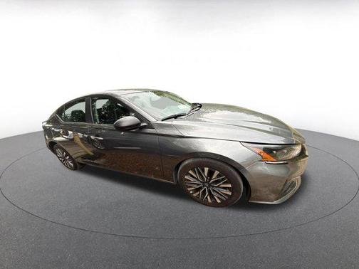 Gun Metallic 2025 Nissan Altima SV FWD