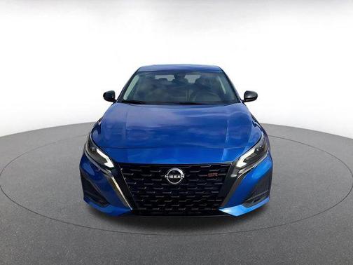 2025 Nissan Altima SR FWD