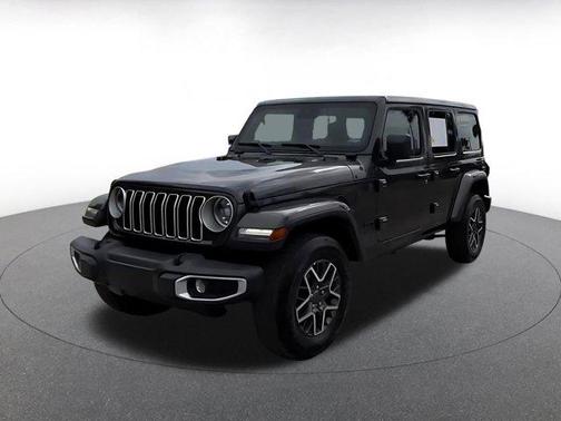 Granite Crystal Metallic Clearcoat 2025 Jeep Wrangler 4-Door Sahara 4x4
