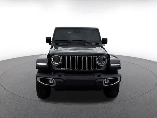 Granite Crystal Metallic Clearcoat 2025 Jeep Wrangler 4-Door Sahara 4x4