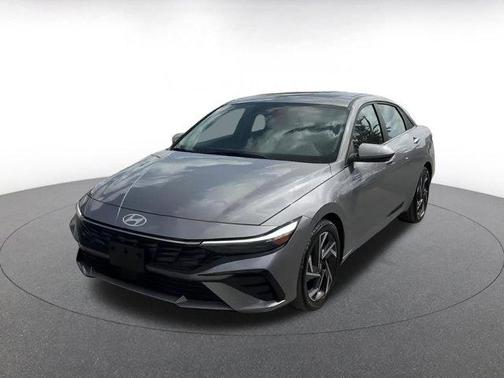 2025 Hyundai ELANTRA SEL