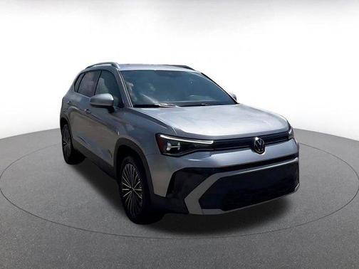 Pyrite Silver Metallic 2025 Volkswagen Taos 1.5T SE