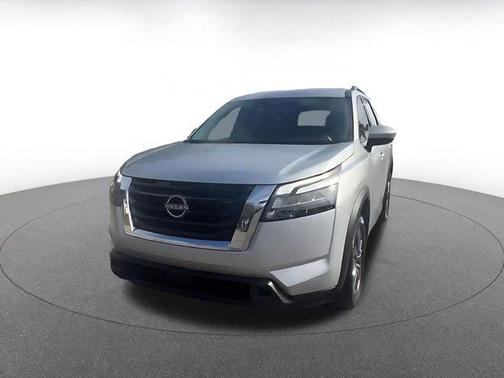 2025 Nissan Pathfinder SV FWD