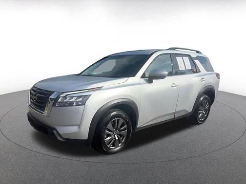 2025 Nissan Pathfinder SV FWD