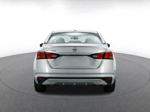 Brilliant Silver Metallic 2025 Nissan Altima SV
