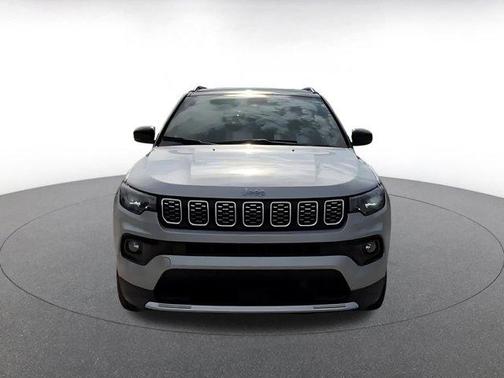 Silver Zynith Metallic Clearcoat 2025 Jeep Compass Limited