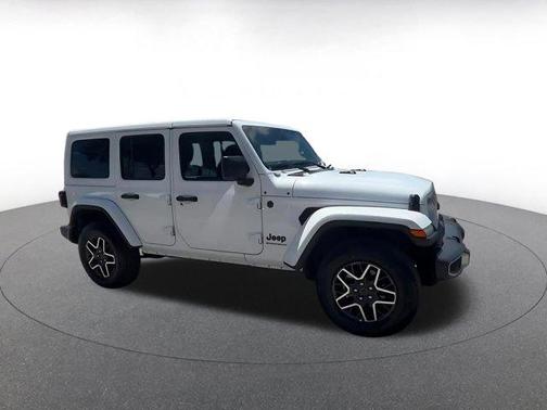 Bright White Clearcoat 2025 Jeep Wrangler 4-Door Sahara 4x4