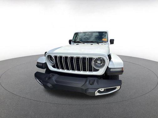 Bright White Clearcoat 2025 Jeep Wrangler 4-Door Sahara 4x4