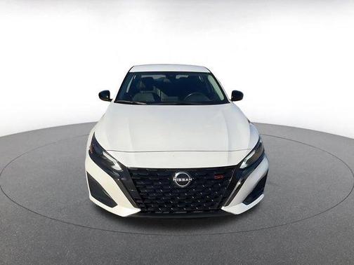 2025 Nissan Altima SR FWD