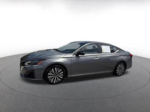 Gun Metallic 2025 Nissan Altima SV FWD