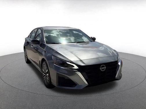 Gun Metallic 2025 Nissan Altima SV FWD