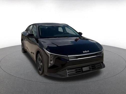 Aurora Black Pearl 2025 Kia K4 LXS