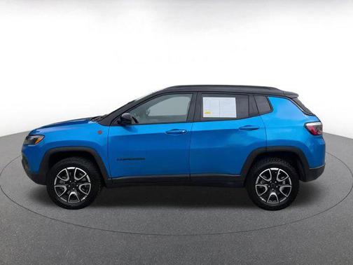 2025 Jeep Compass Trailhawk