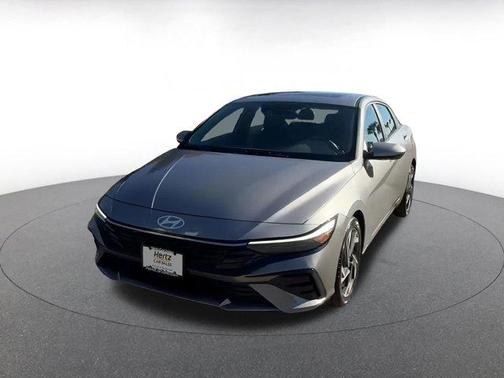 2025 Hyundai ELANTRA SEL