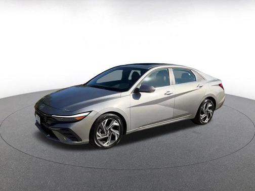 2025 Hyundai ELANTRA SEL