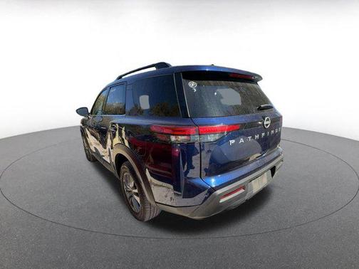 2025 Nissan Pathfinder SV FWD