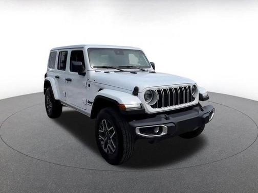 2025 Jeep Wrangler 4-Door Sahara 4x4