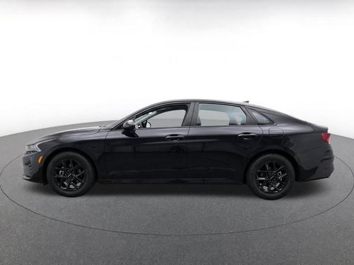 Aurora Black Pearl 2025 Kia K5 LXS