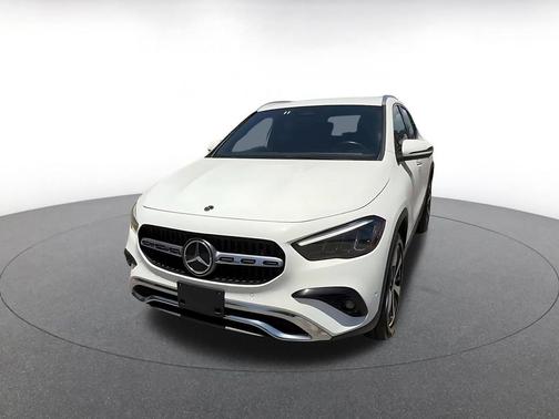 Polar White 2025 Mercedes-Benz GLA 250 4MATIC
