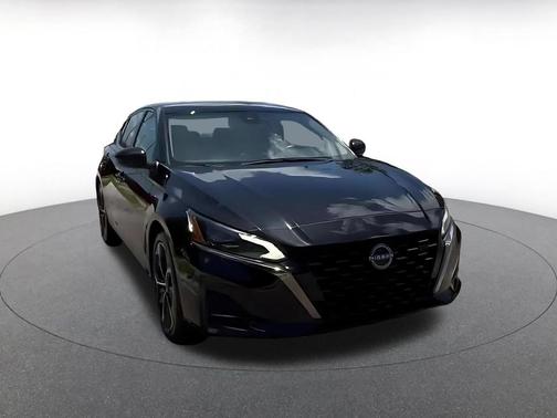 Super Black 2025 Nissan Altima SR FWD