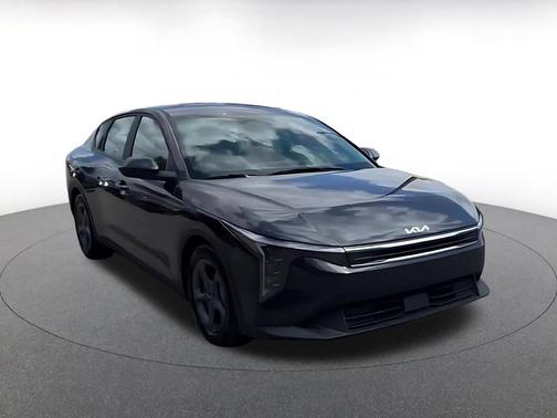 Interstellar Gray 2025 Kia K4 LXS