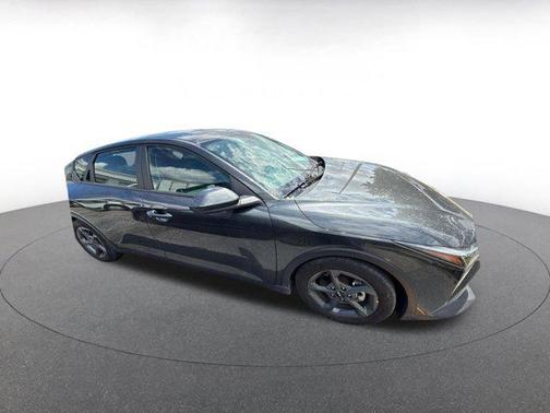 Interstellar Gray 2025 Kia K4 LXS