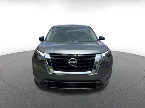 2024 Nissan Pathfinder S FWD