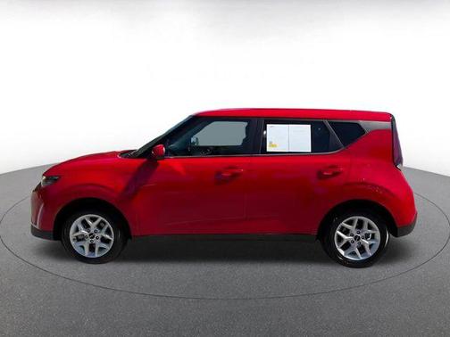 Inferno Red 2025 Kia Soul LX