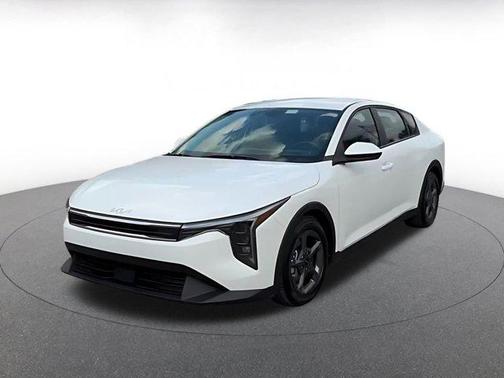 Snow White Pearl 2025 Kia K4 LXS