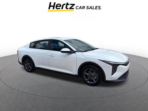 Snow White Pearl 2025 Kia K4 LXS