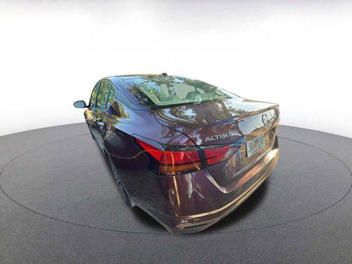Garnet Pearl Metallic 2025 Nissan Altima SV FWD