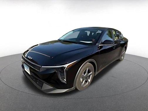 Aurora Black Pearl 2025 Kia K4 LXS