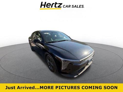 Aurora Black Pearl 2025 Kia K4 LXS