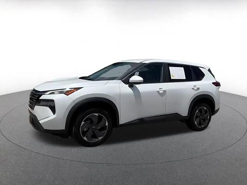 Everest White Pearl 2025 Nissan Rogue SV