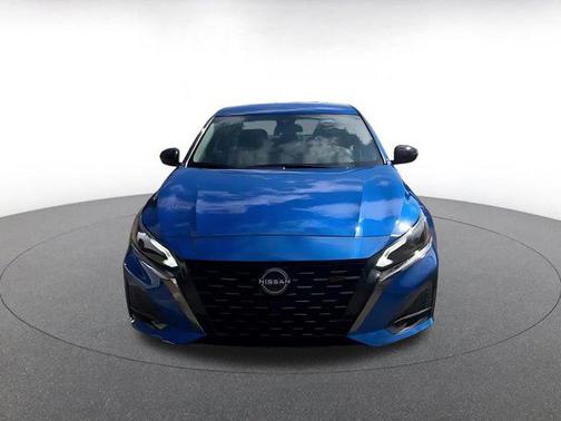 2025 Nissan Altima SR FWD