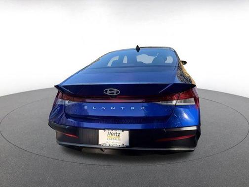 2025 Hyundai ELANTRA SEL