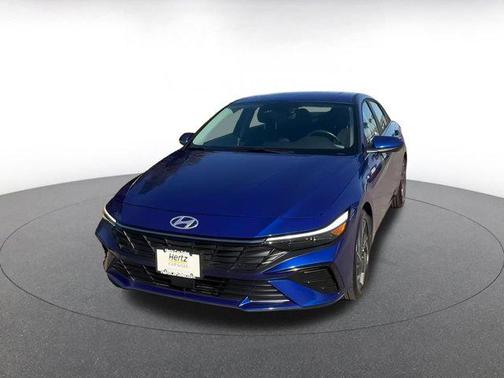 2025 Hyundai ELANTRA SEL