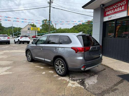 2017 Mitsubishi Outlander ES