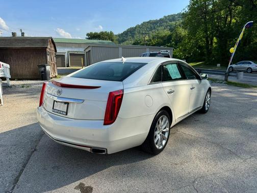 White Diamond Tricoat 2013 Cadillac XTS Luxury