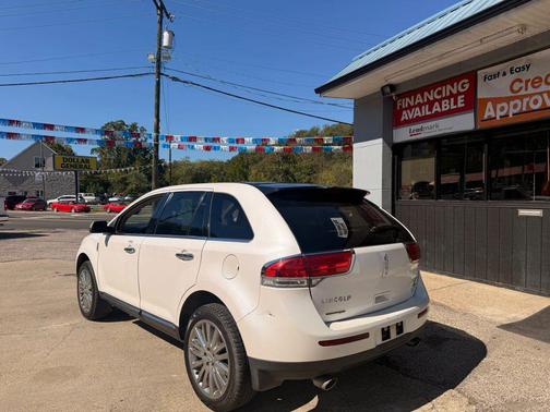 2011 Lincoln MKX Base