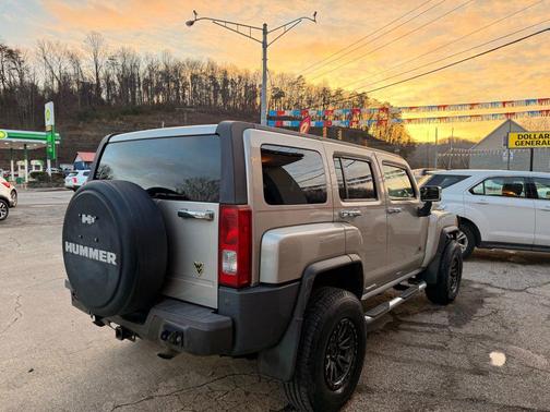 2007 Hummer H3 Base