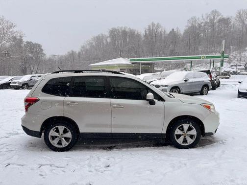 Satin White Pearl 2015 Subaru Forester 2.5i Premium