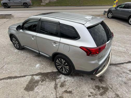 2019 Mitsubishi Outlander SE