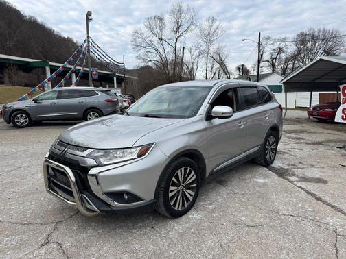 2019 Mitsubishi Outlander SE