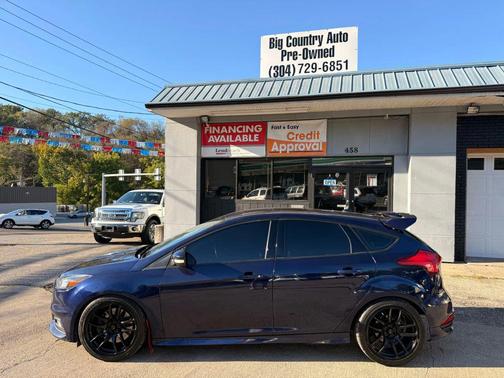 2017 Ford Focus ST 