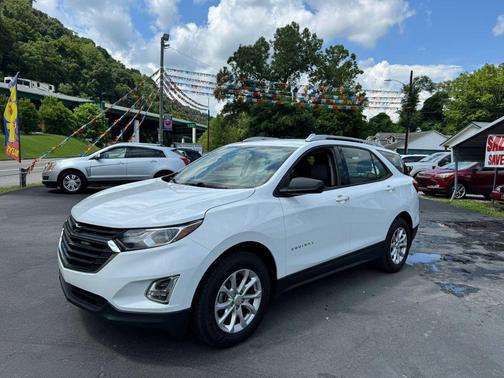White 2019 Chevrolet Equinox LS
