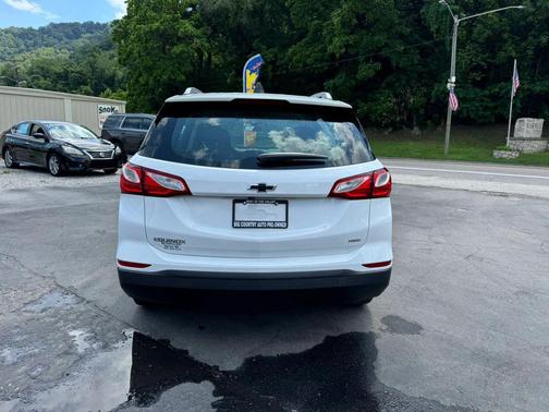 White 2019 Chevrolet Equinox LS