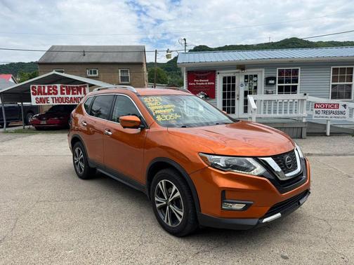 Monarch Orange Metallic 2019 Nissan Rogue SV