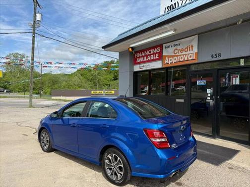 2020 Chevrolet Sonic FWD Sedan LT
