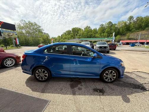 2020 Chevrolet Sonic FWD Sedan LT